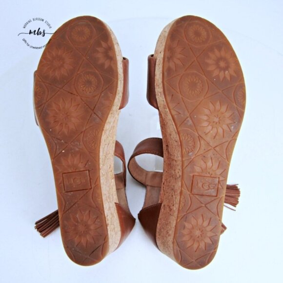 UGG Zoe‎ Wedge Leather Tassel Sandals Chestnut Women 8 - Picture 11 of 13